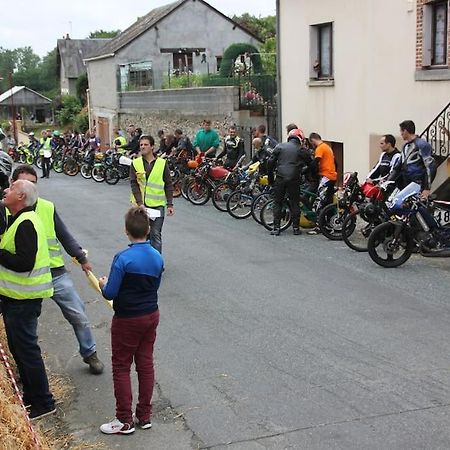 Maison Lushbrooks Moutier-Malcard Bagian luar foto